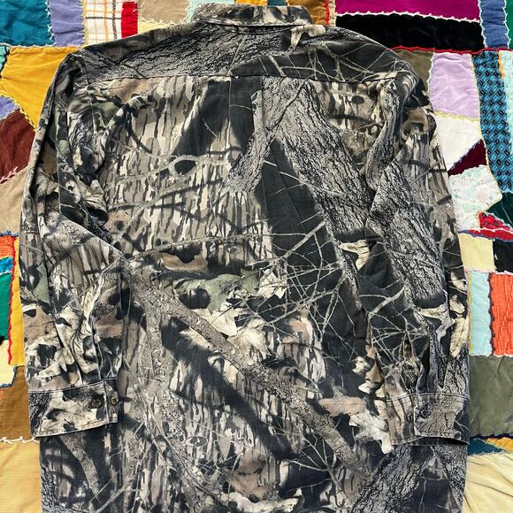 Vintage Mossy Oak Camouflage Long Sleeve Button Up Large / XL - Picture 2 of 6